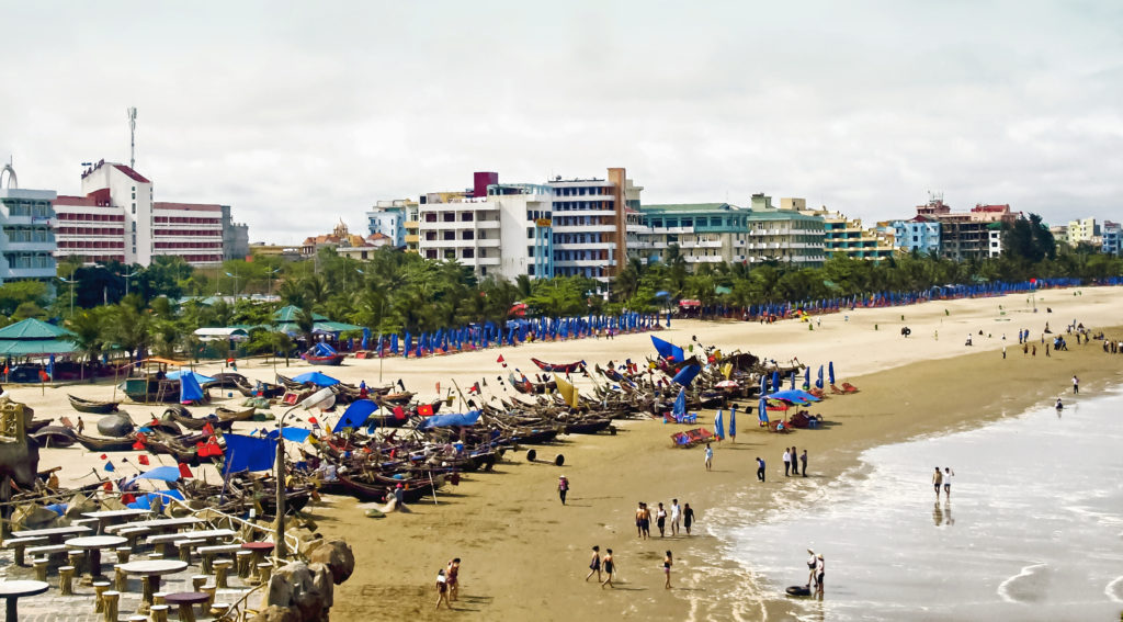 Toàn cảnh bãi biển Sầm Sơn