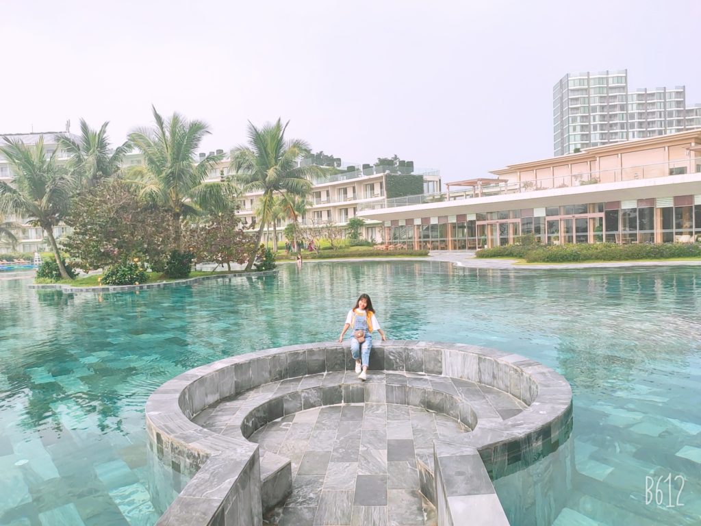 Bể bơi nước mặn FLC Sầm Sơn