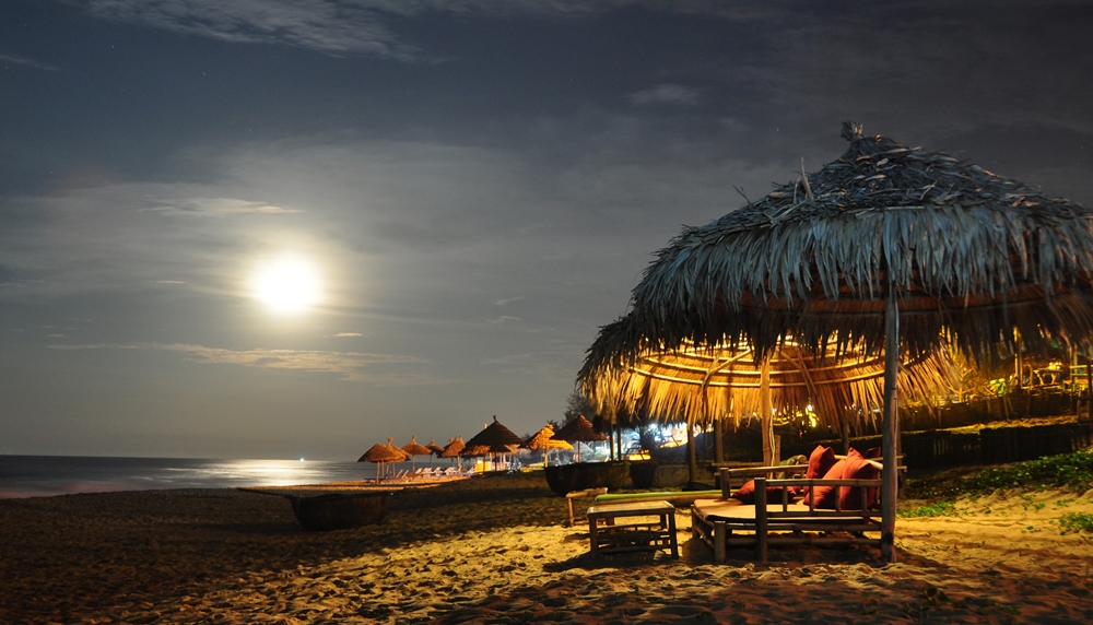 bãi biển Sầm Sơn buổi tối